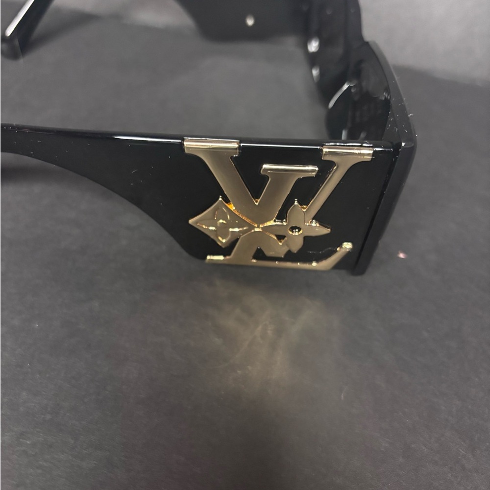 Source Unknown Black Monogram Glasses - image 2